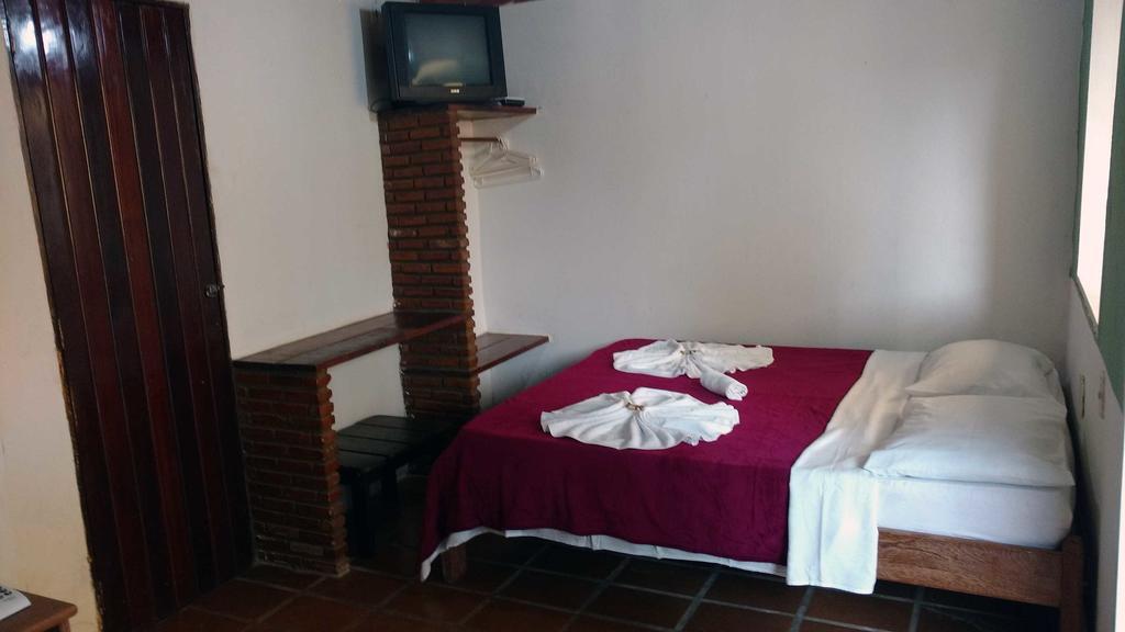 Hotel Pousada Castanheiras Do Village Порту-Сегуру Екстер'єр фото