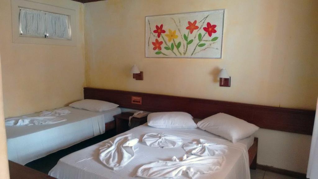 Hotel Pousada Castanheiras Do Village Порту-Сегуру Екстер'єр фото
