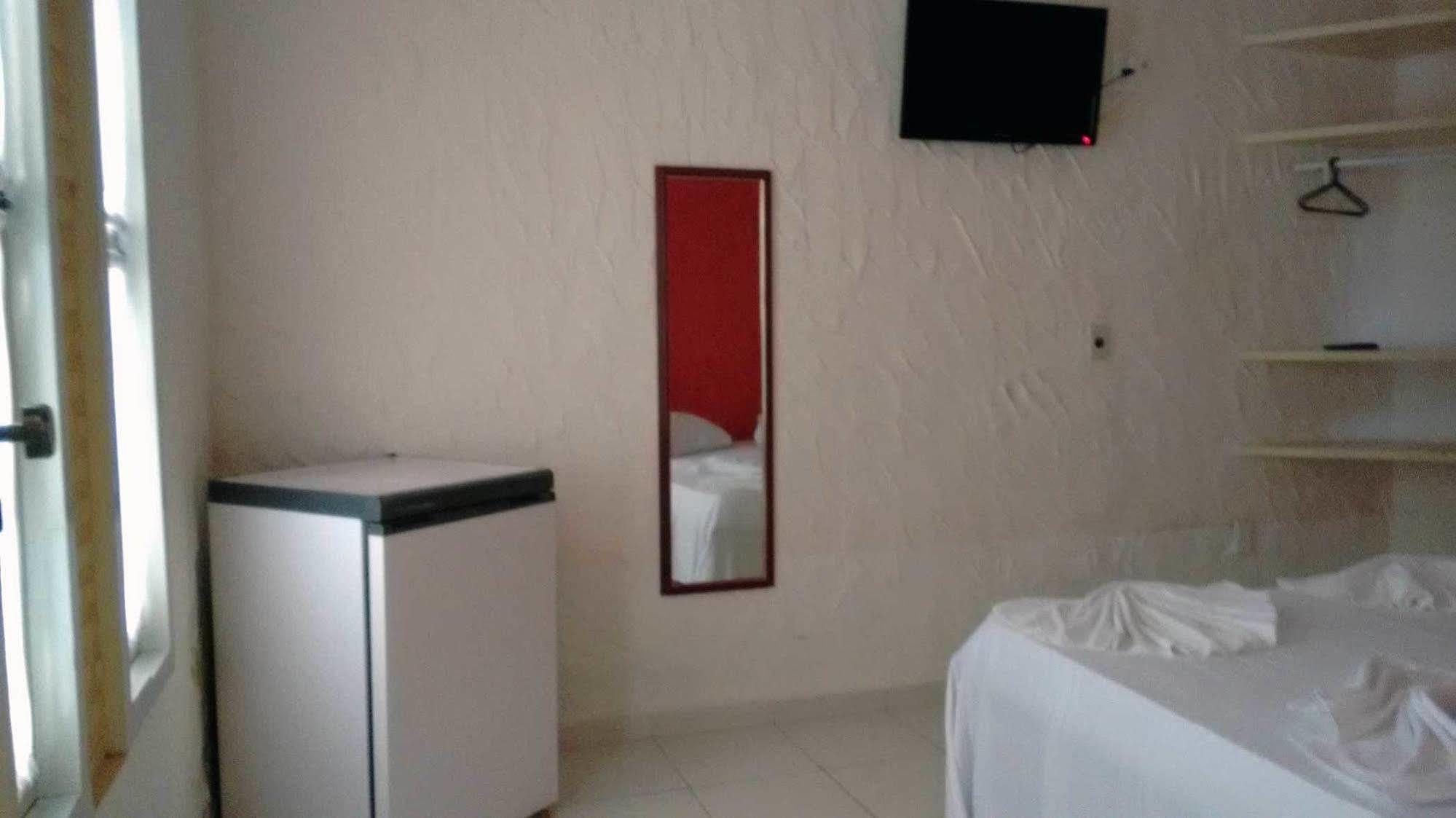 Hotel Pousada Castanheiras Do Village Порту-Сегуру Екстер'єр фото