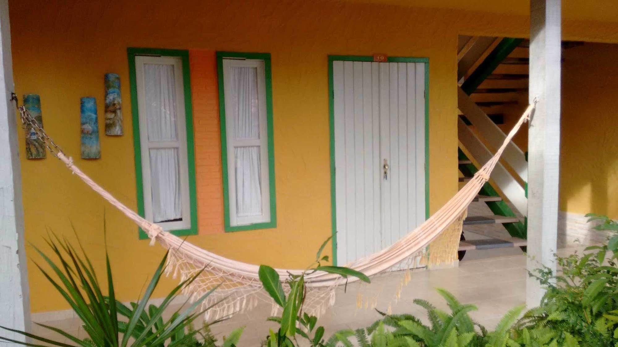 Hotel Pousada Castanheiras Do Village Порту-Сегуру Екстер'єр фото